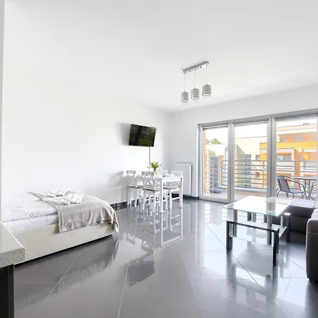 Westerplatte, Sun & Snow * مينزفوجة