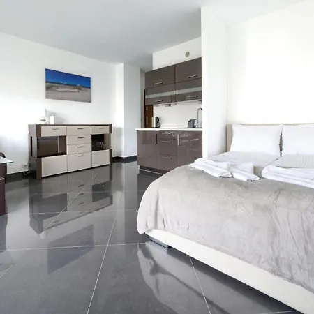 Westerplatte, Sun & Snow